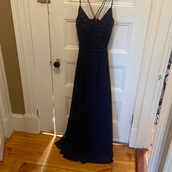 Dresses & Skirts - Gorgeous midnight blue gown
